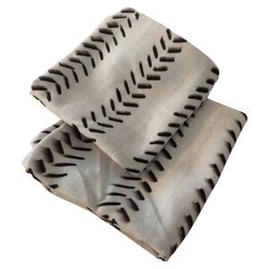 Set of two cover pillow